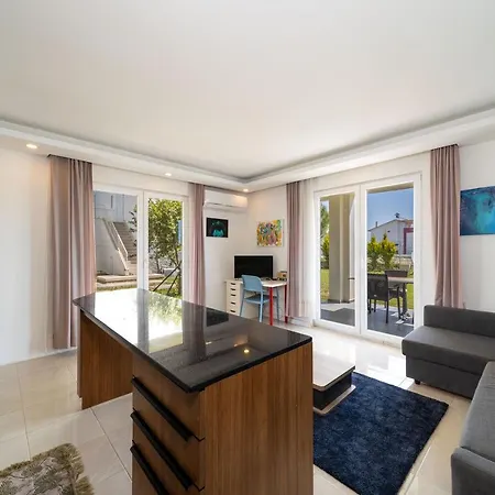 Refreshing Apartment With Backyard And Shared Pool In Serik, Antalya Villa *