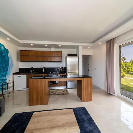 Refreshing Apartment With Backyard And Shared Pool In Serik, Antalya *